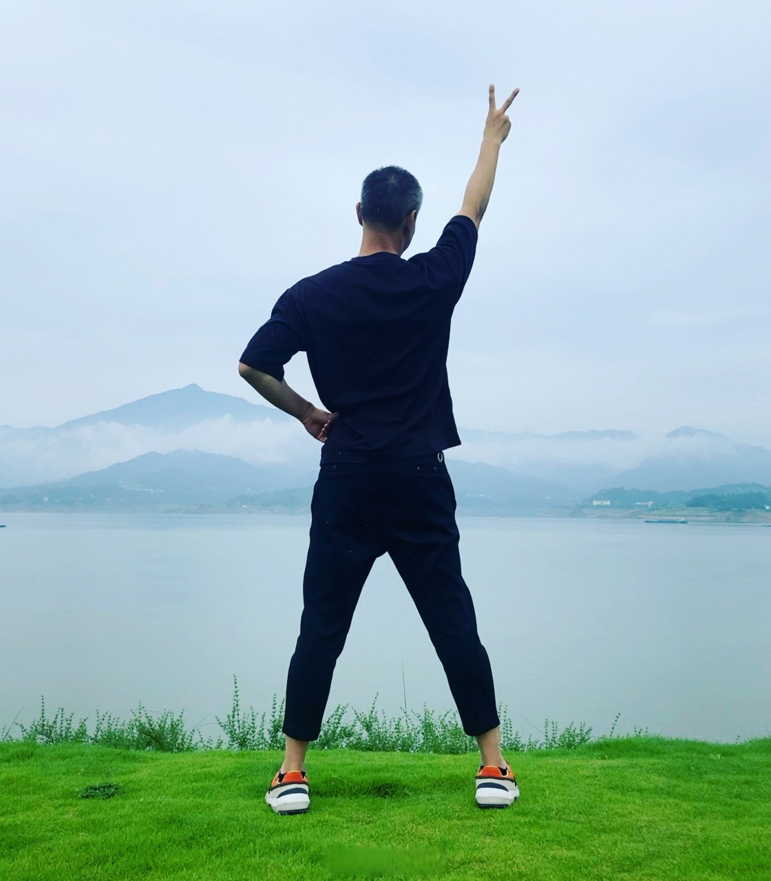 江明洋# 祝大家端午安康,平安喜乐!我们的口号是加油,努力,奋斗!