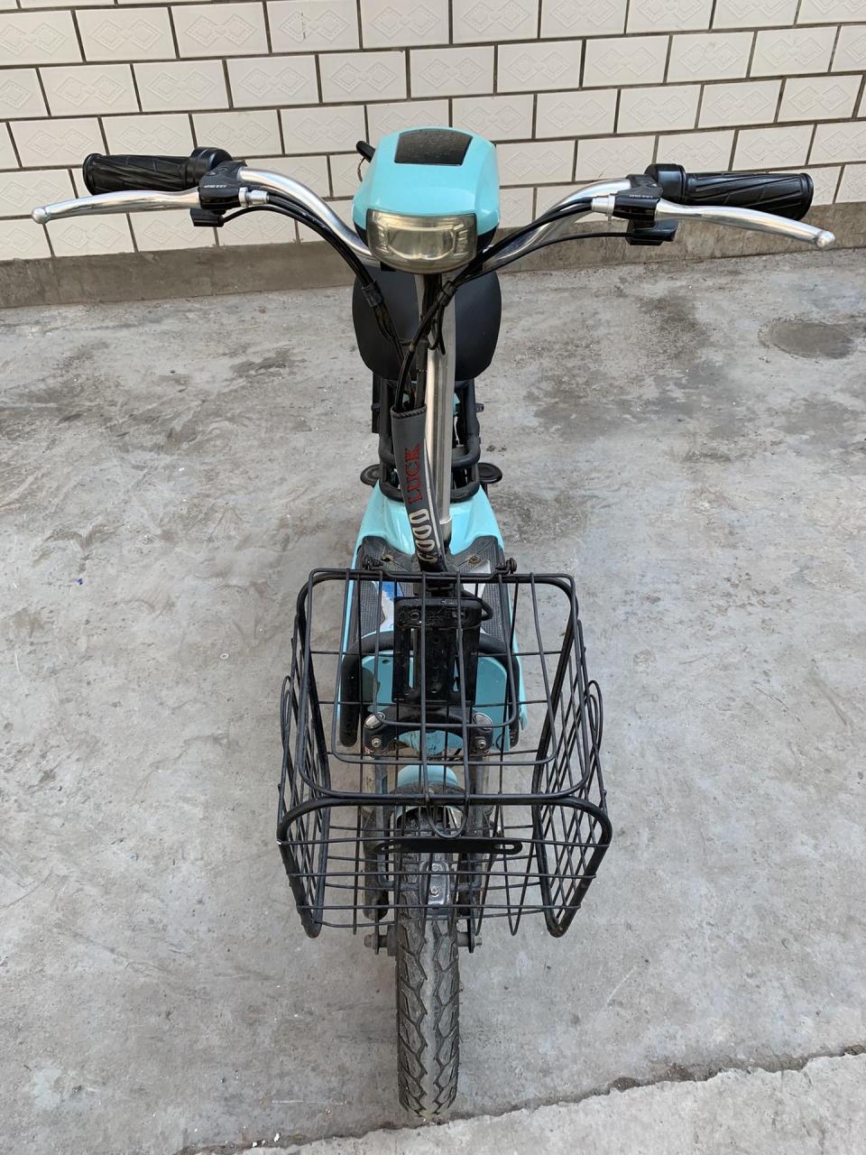 洪都电动车48v12a599元需要的联系.