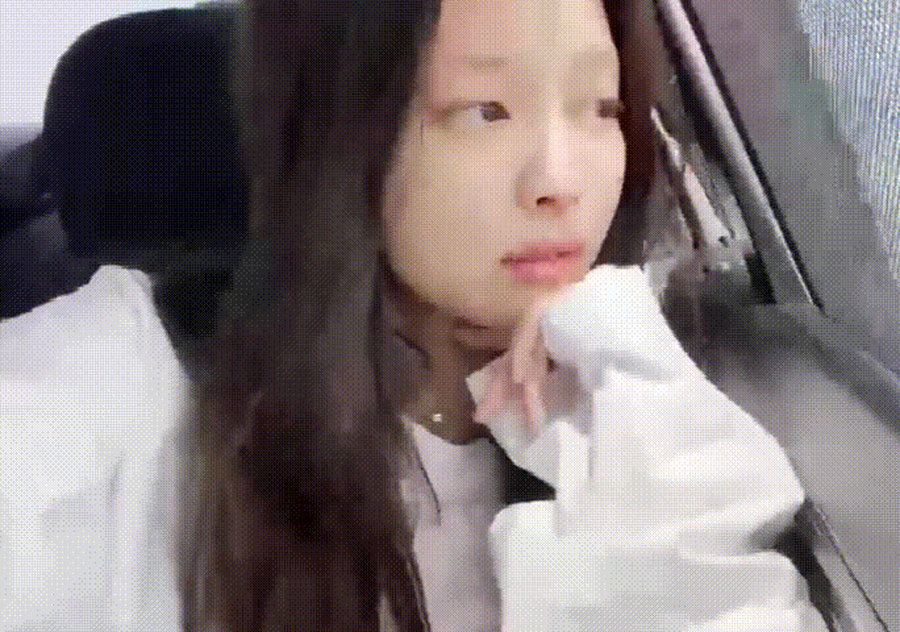 jennie車內自拍視頻# jennie狀態太好了吧,素顏也好漂亮,是高糊都擋