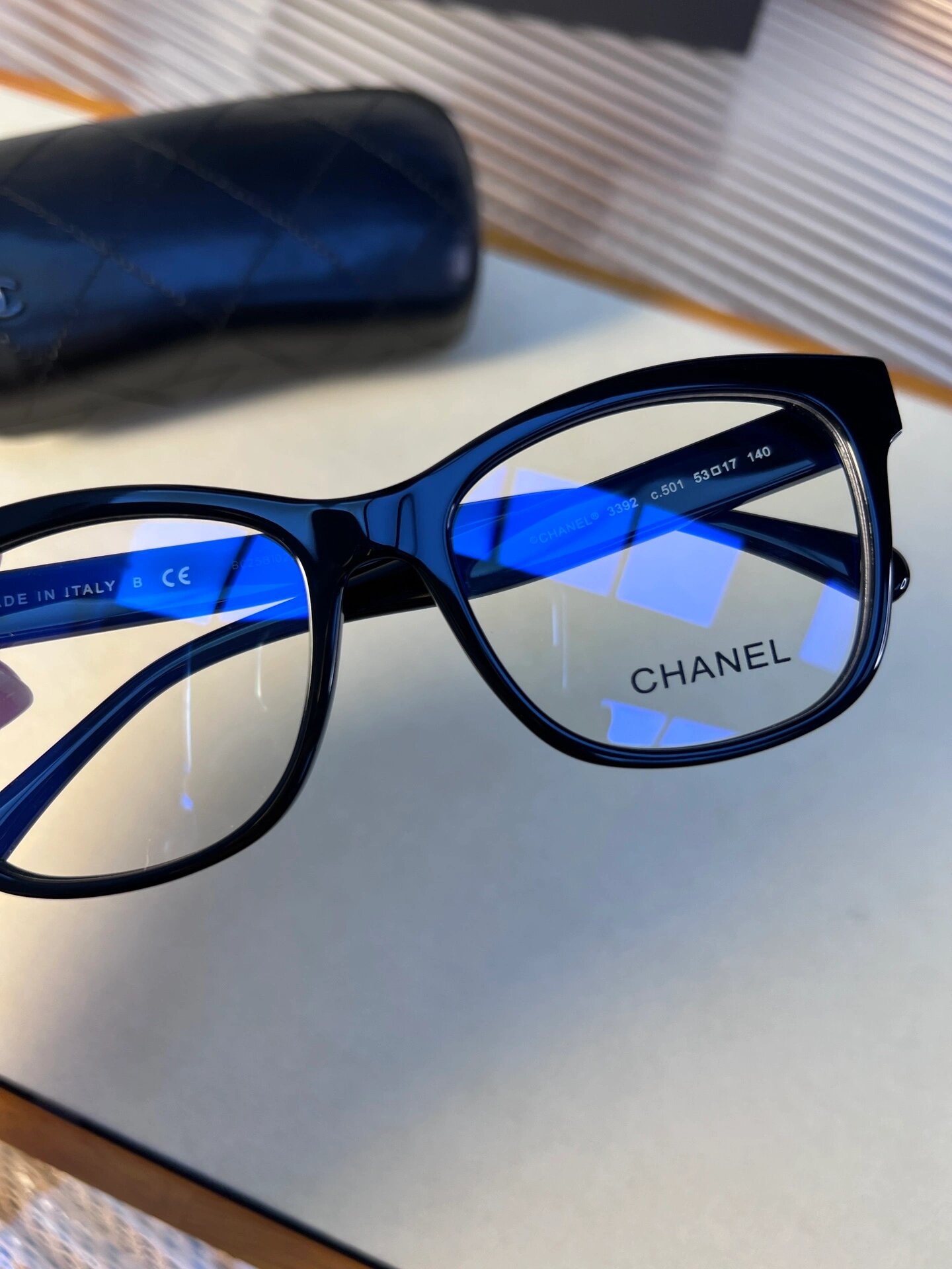 大爆款97香奈儿339299永不过时的黑框镜~ 	 质感也very好60