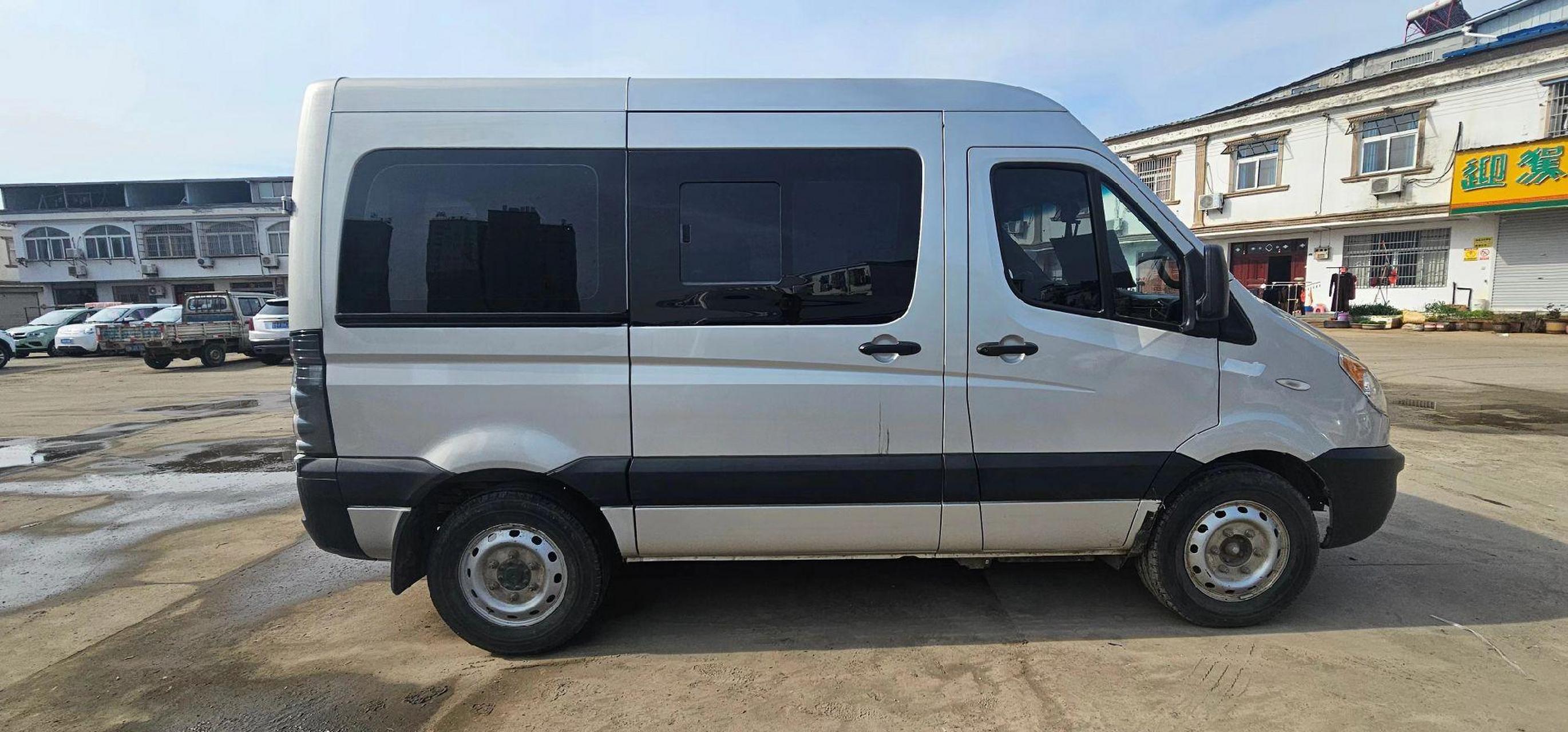 21年上牌,江淮星锐9座,2.0t柴油.云内发动机,超级省油!