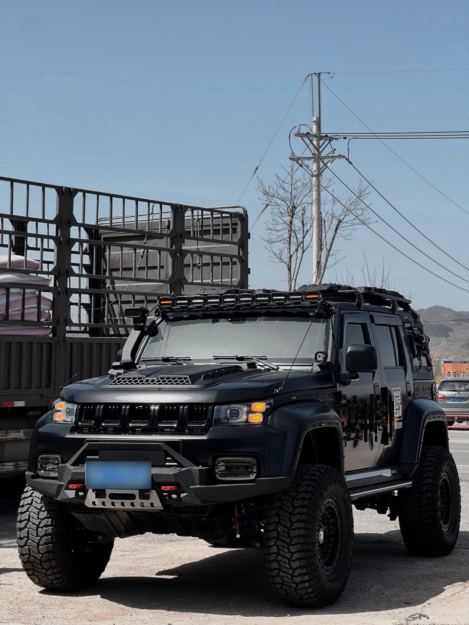 北京bj40最帅改装.黑武士风格才看不腻,新款射灯比较帅气哦