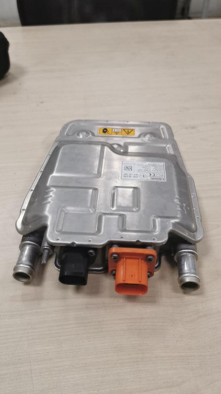 路虎phev  webasto  ptc加热器 内部故障,全新总成价格上w级别 可维修