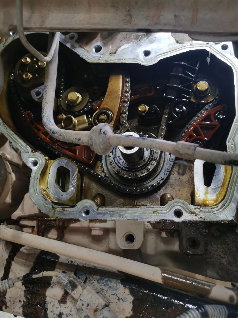 别克君威2.4更换正时套装