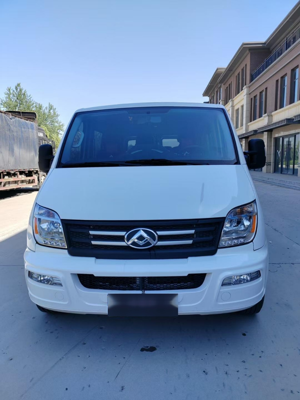 xx  准23年上汽大通v80,2.