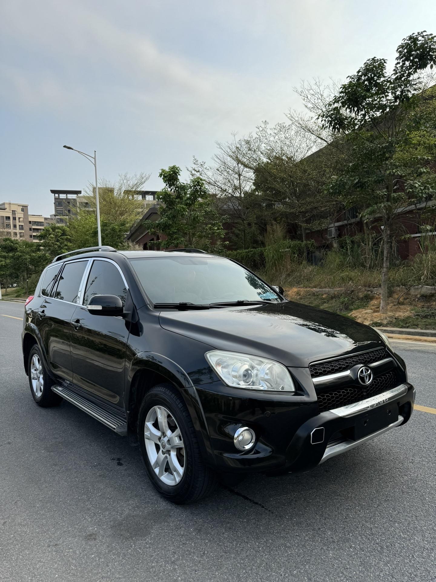 2013款丰田RAV4图片