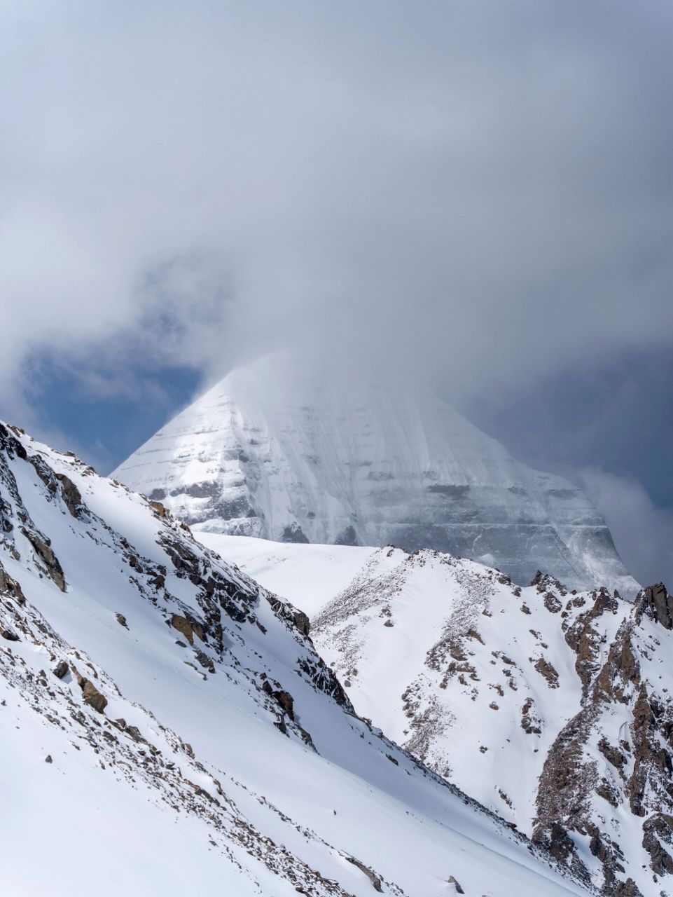 9015 神山冈仁波齐:高反,冒险与神秘的旅程 9015 神山冈仁波