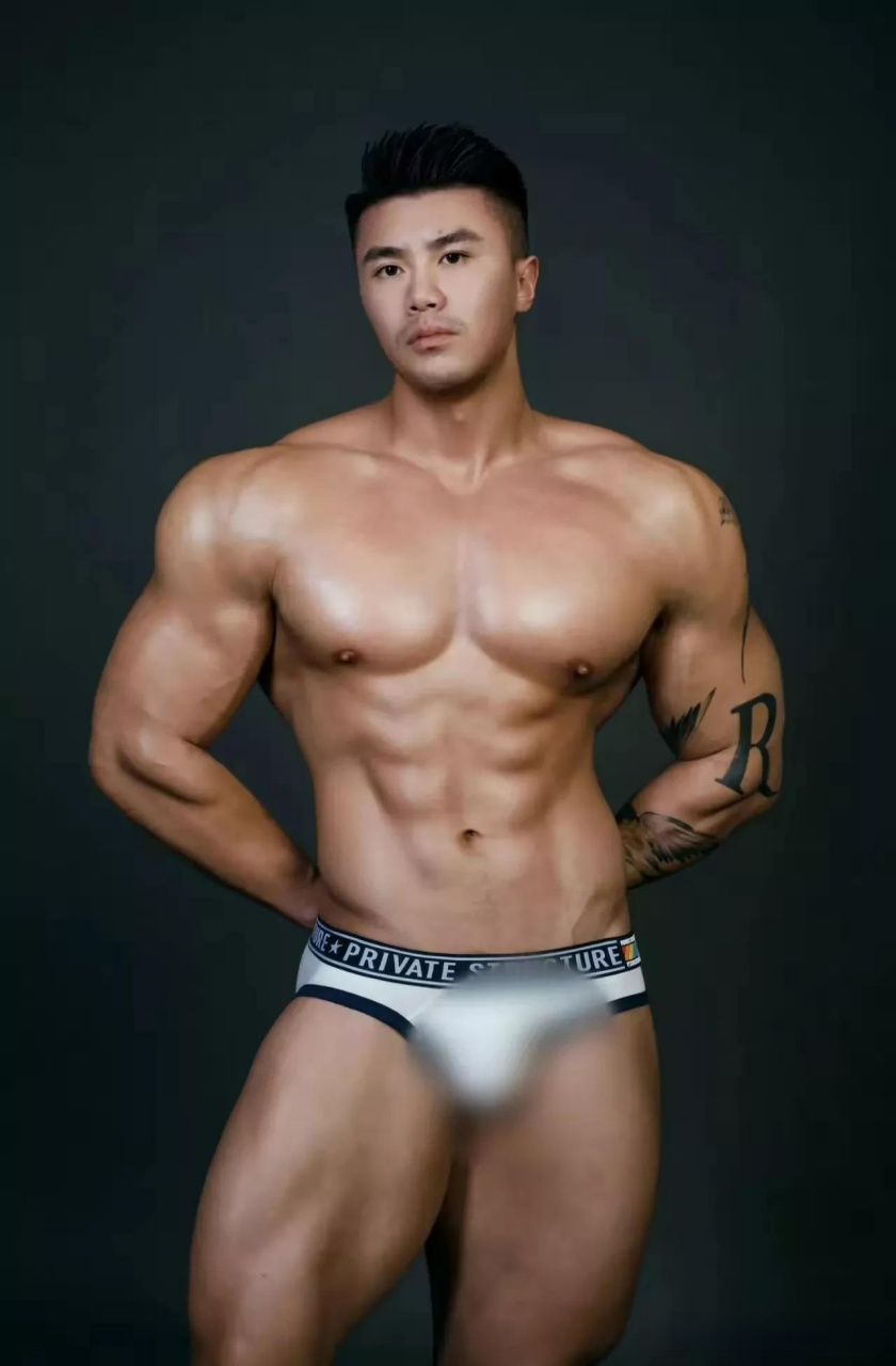 肌肉男,荷尔蒙爆表.