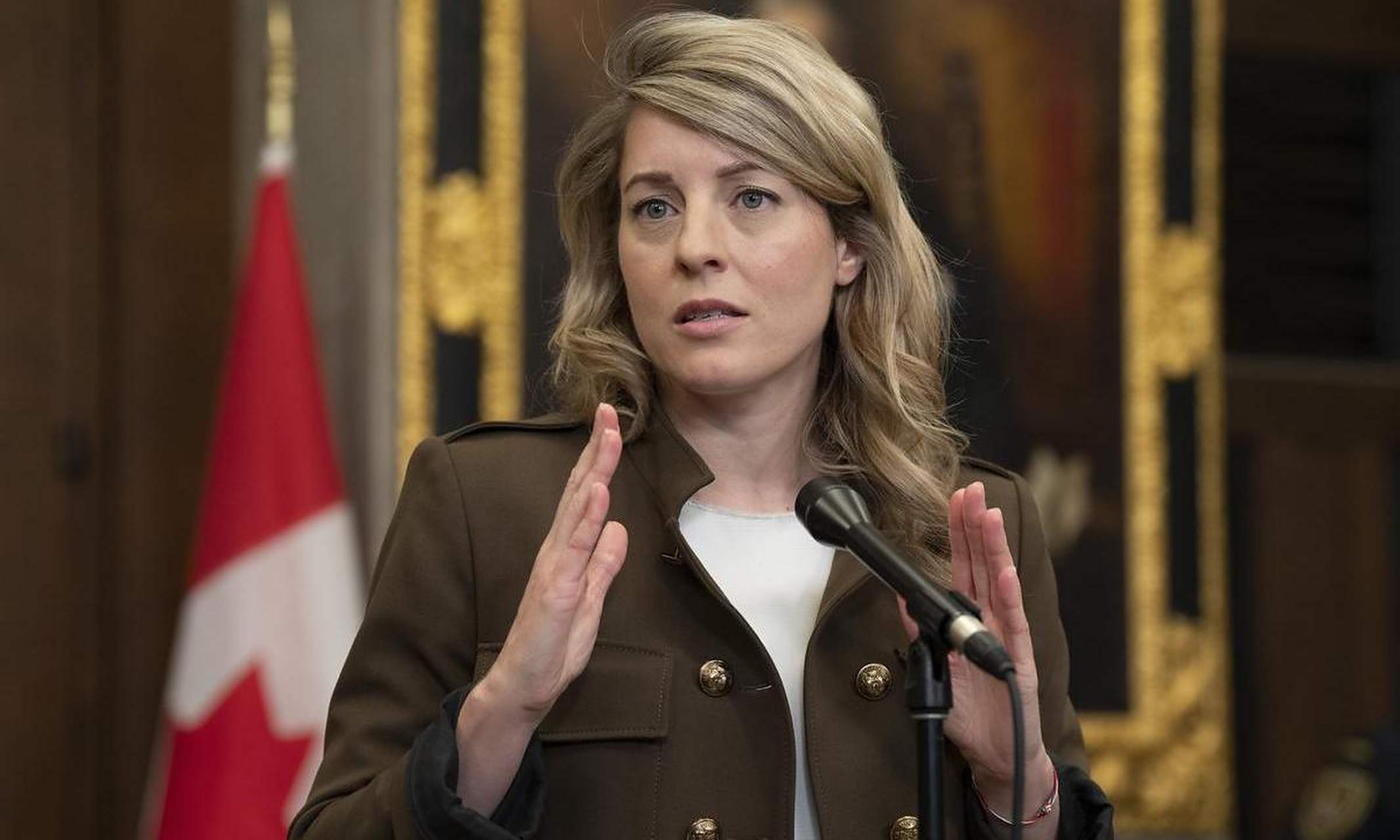 加拿大外交部长乔利宣布,加拿大正在驱逐一名中国外交官.