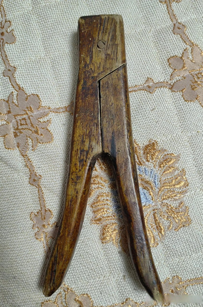 看图猜民俗老物件名称 看看有哪位可以认出这个老物件!