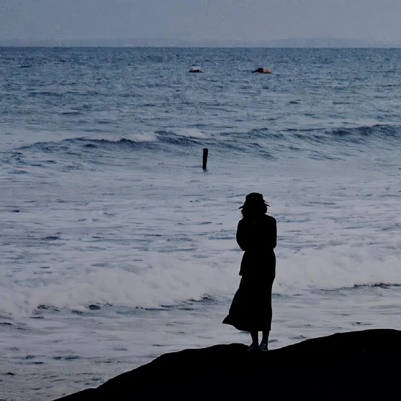 性感,伤感 女生背影头像@山林里麋了鹿的动态