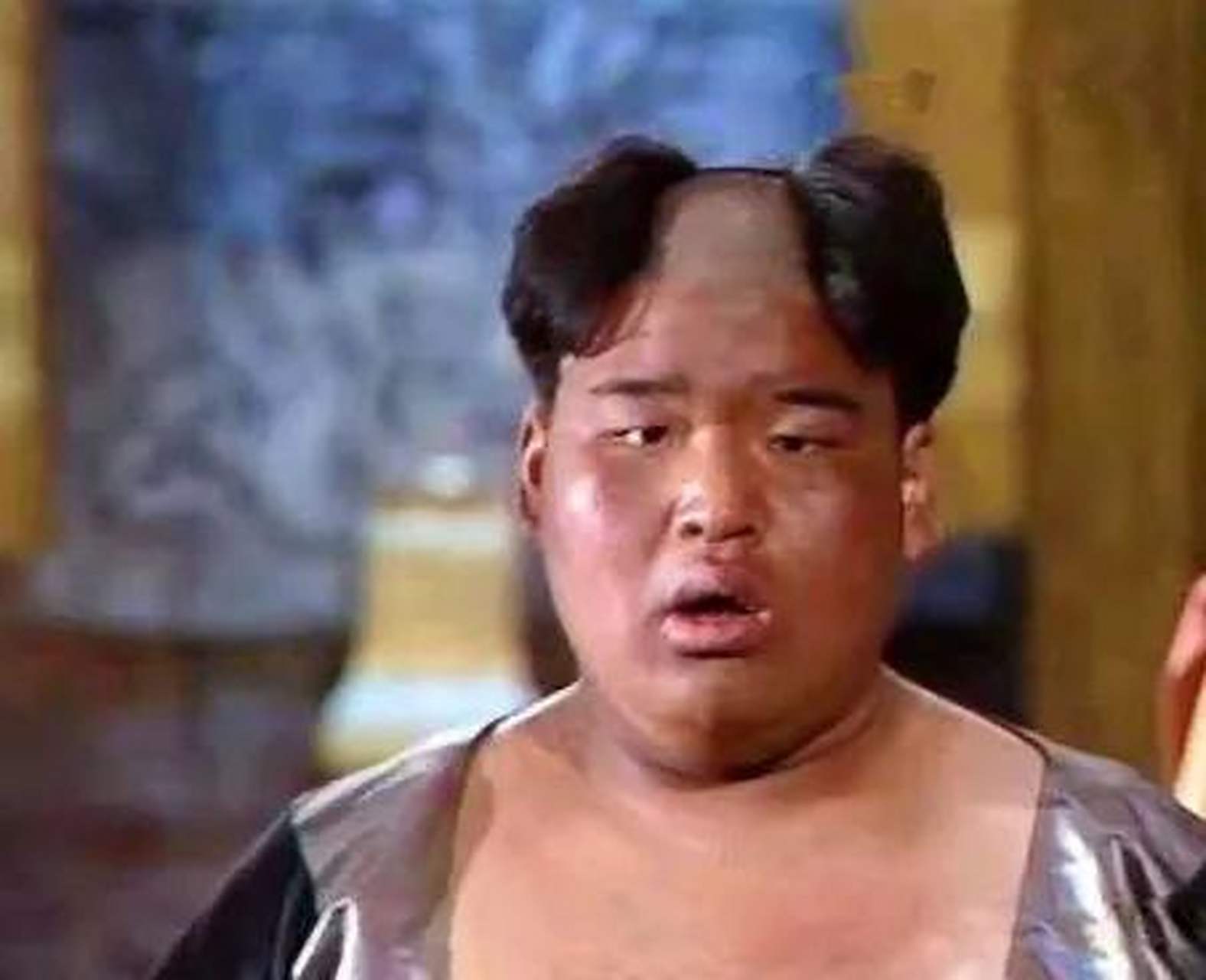 朱子真是个猪妖,原身却是一头黑丝家猪,不像猪八戒那个野猪狼犺鬼样子