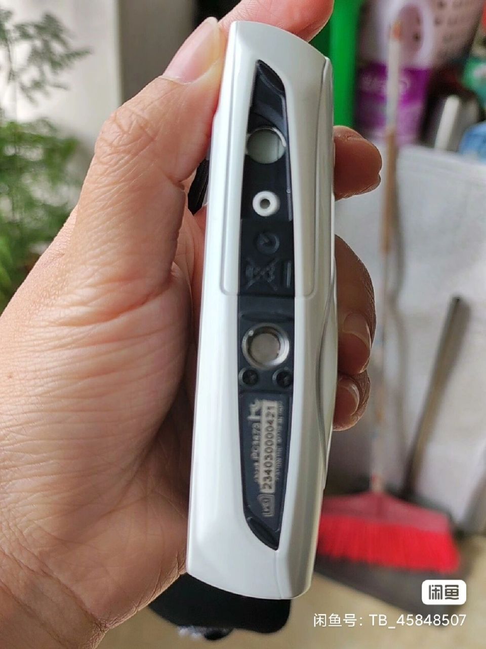 佳能ixus300hs 可以说是95-98新了,买了就没用过几次.