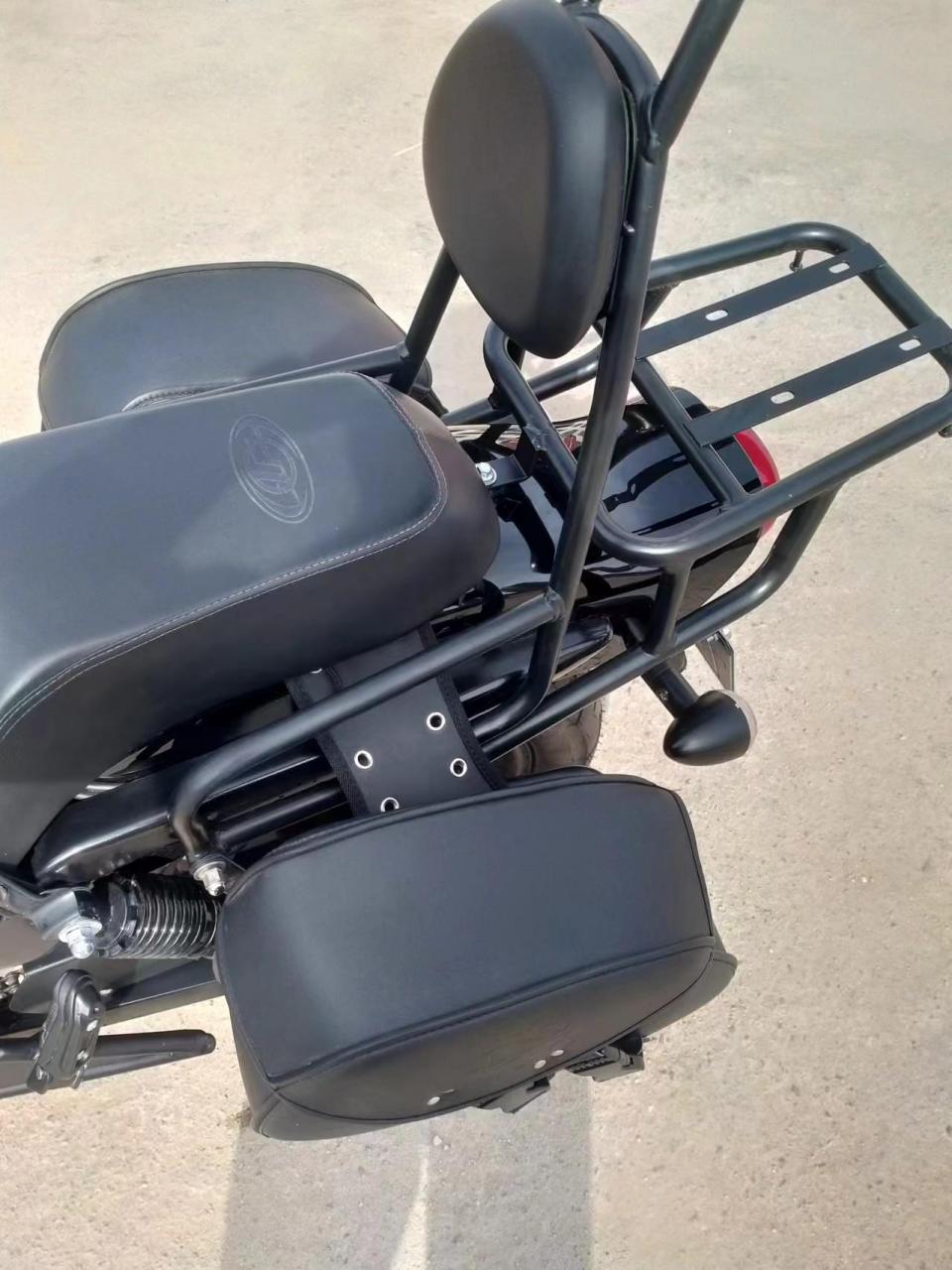 2023年9月上牌    手续齐全过户车   宗申迅龙200太子摩托车.