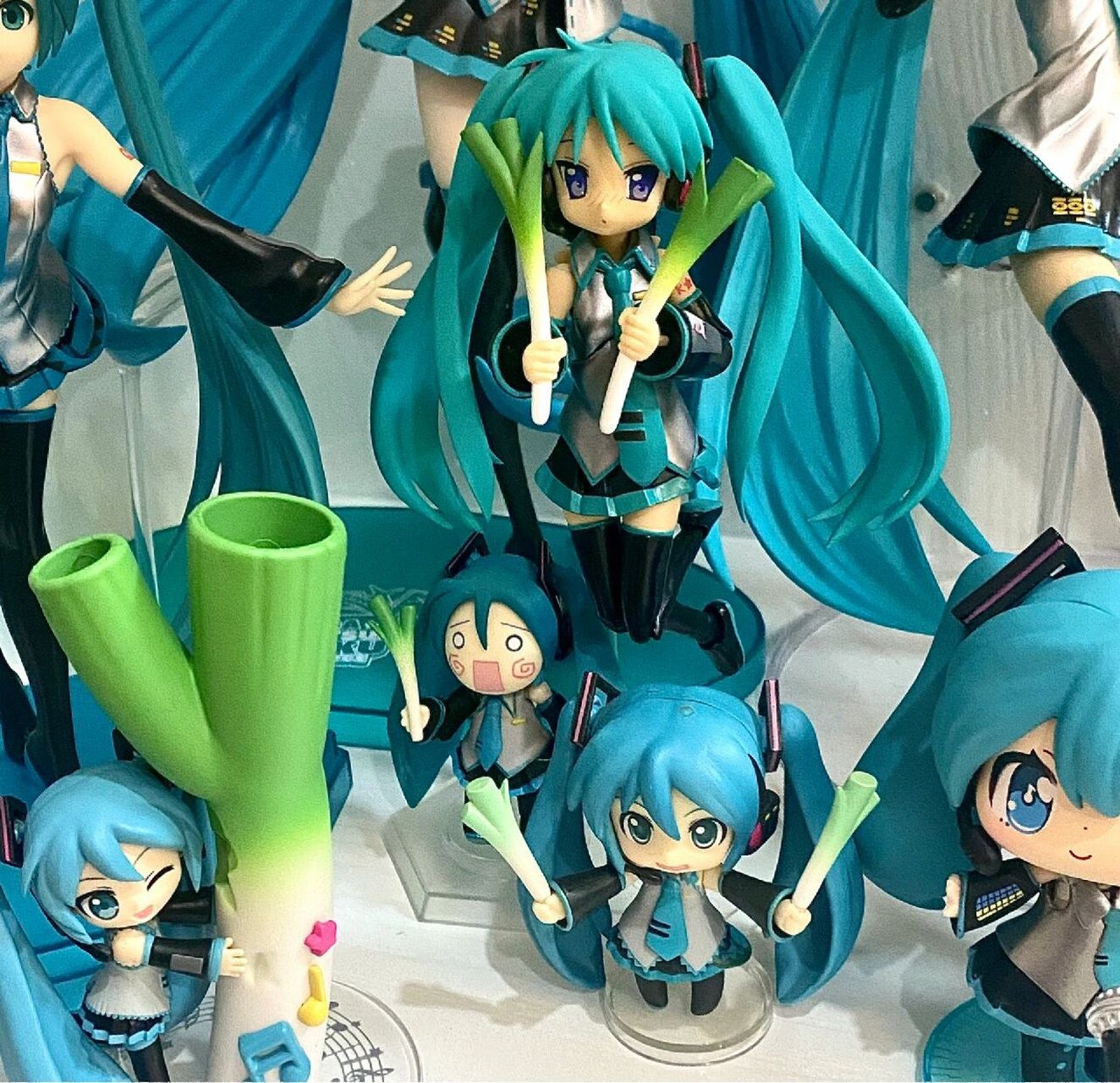 甩葱miku 要我一直甩葱咩 (07-`).17oo 囧脸葱太可爱啦01