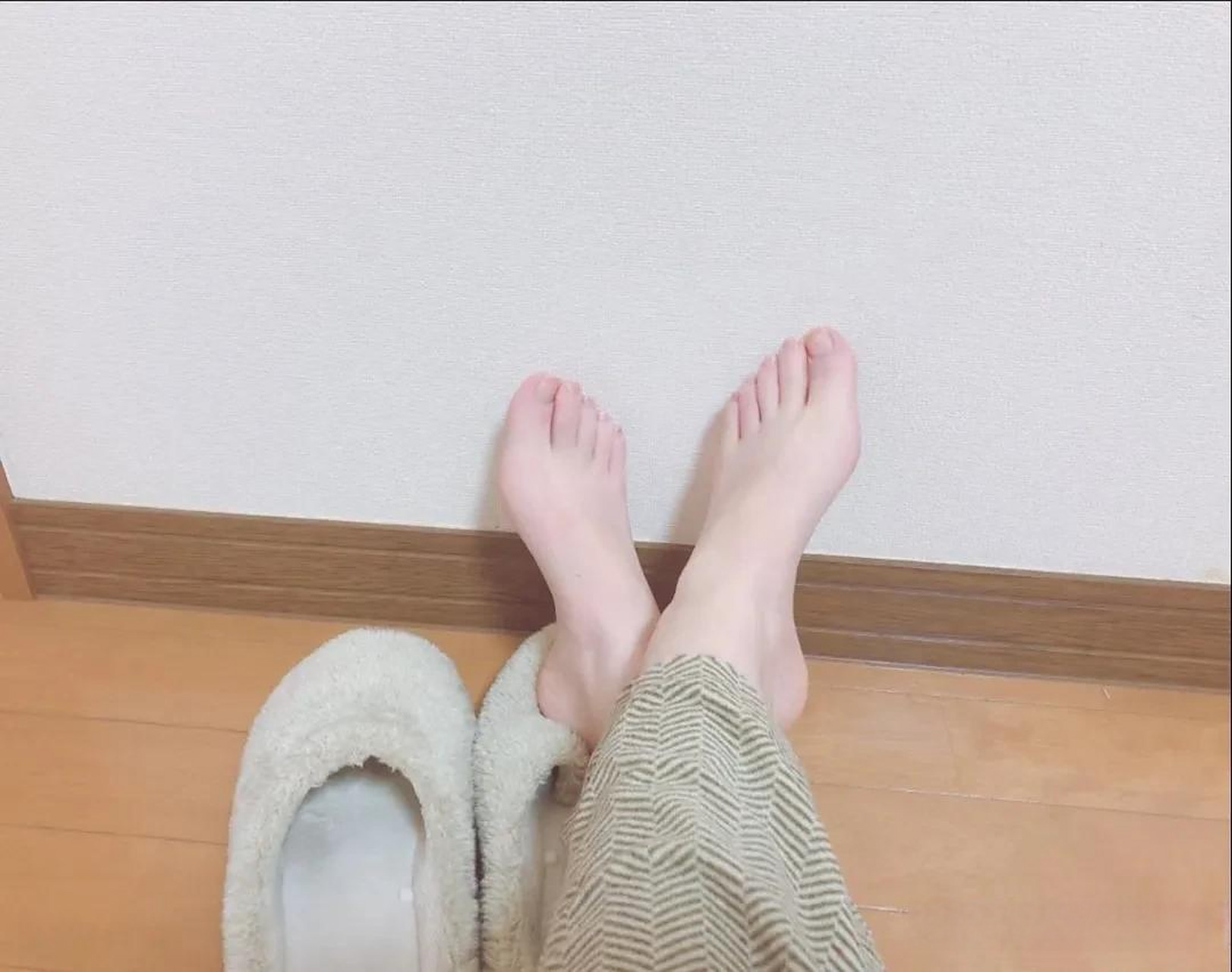 我们有两只脚一只不想上班另一只也不想脚丫照 自由的大脚丫 大脚丫丫