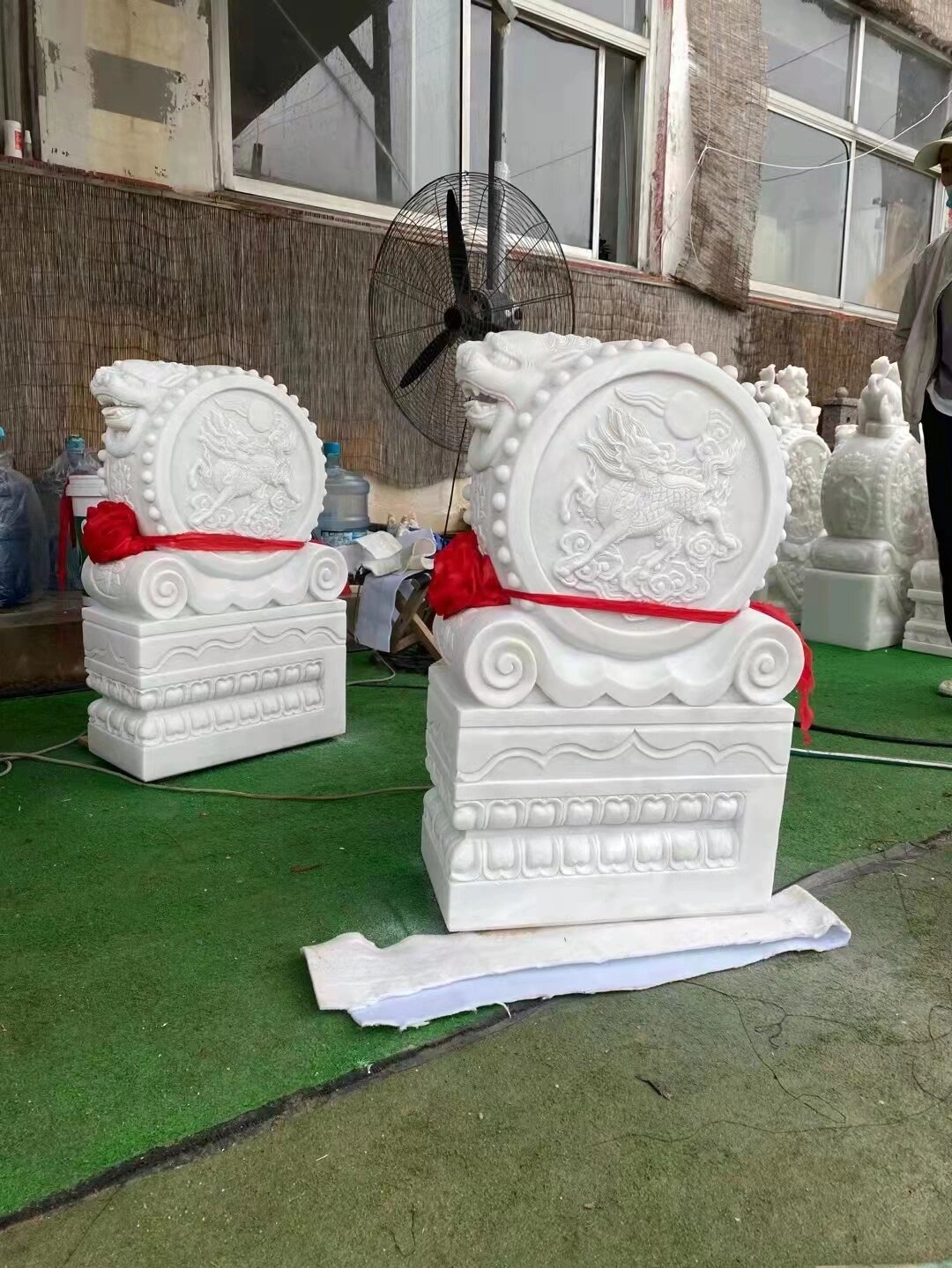 门墩    门墩石    汉白玉抱鼓    抱鼓石    石鼓    中式风格