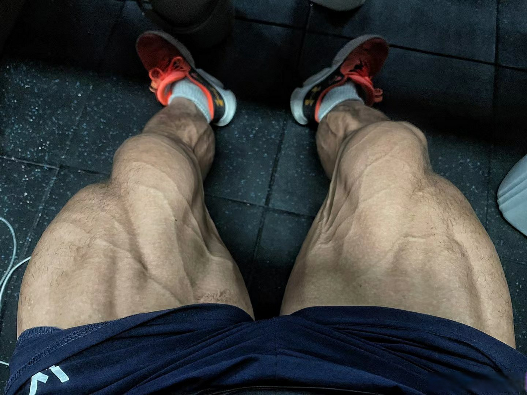 练腿日#肌肉男##肌肉腿##微博户外运动节