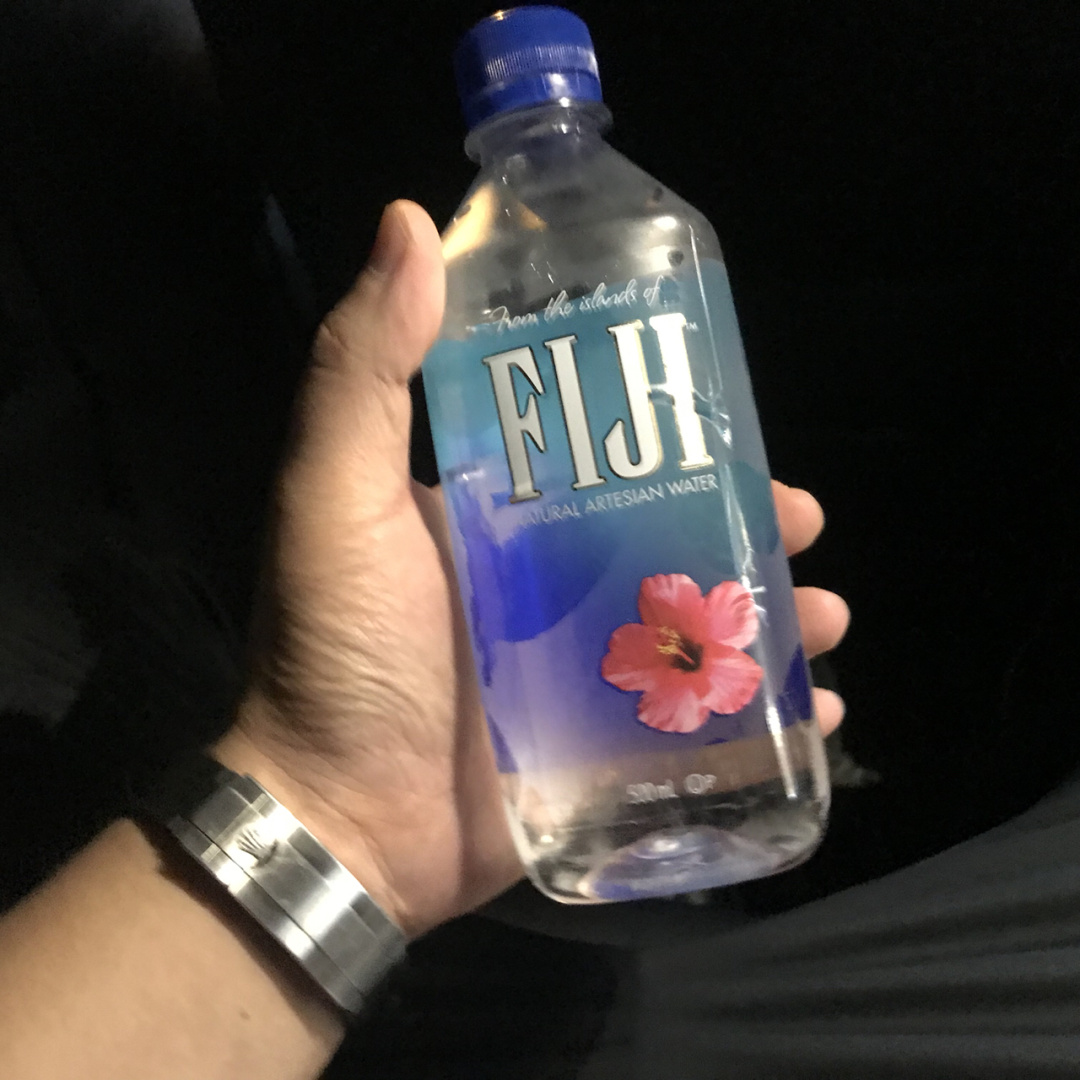 fiji斐济水,巨多明星出席活动都指定要喝这个水,这是为啥呢?