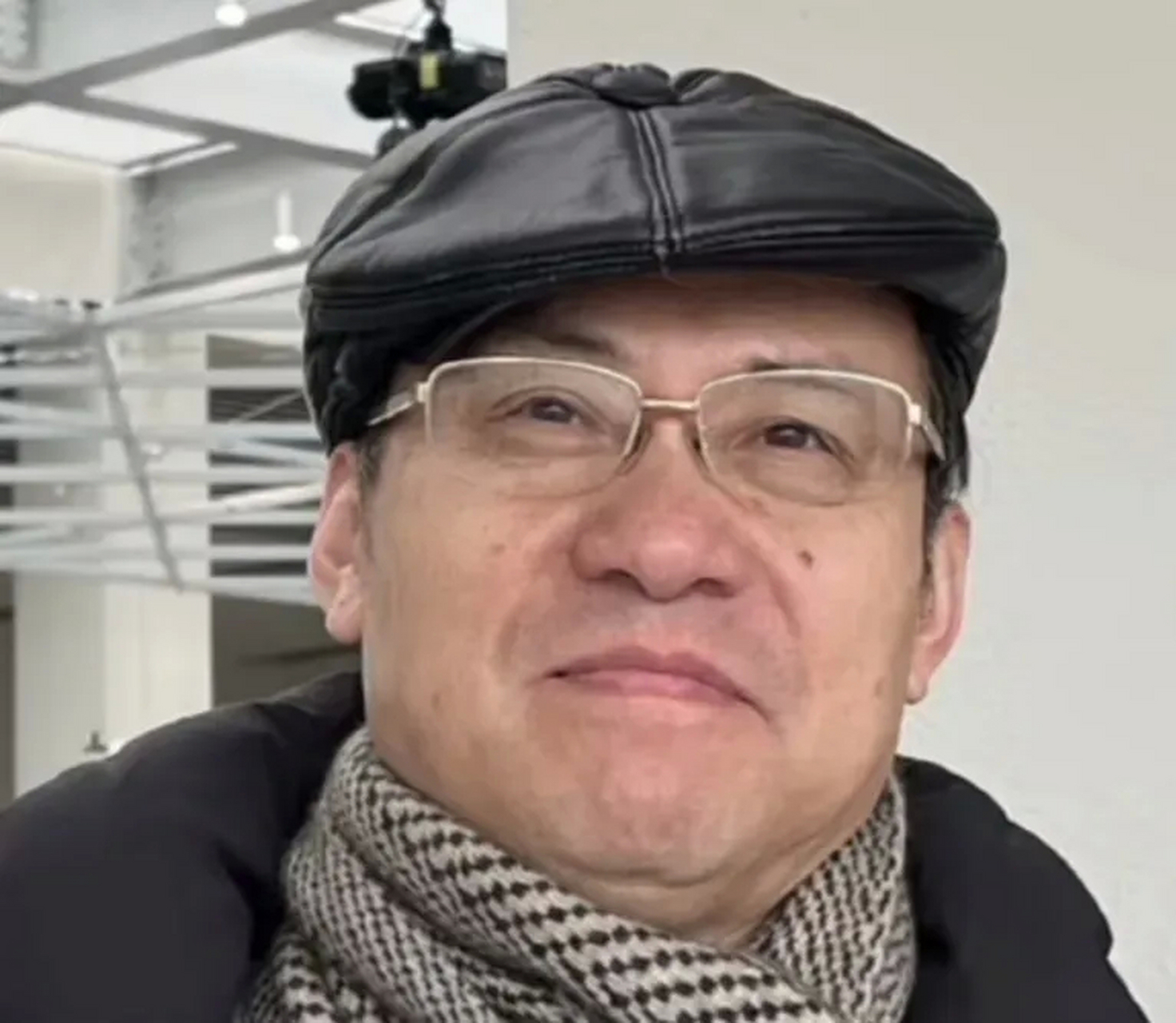 复旦大学曲卫国教授,最近跑到韩国,5月31日发文吹捧韩国,说韩国火车