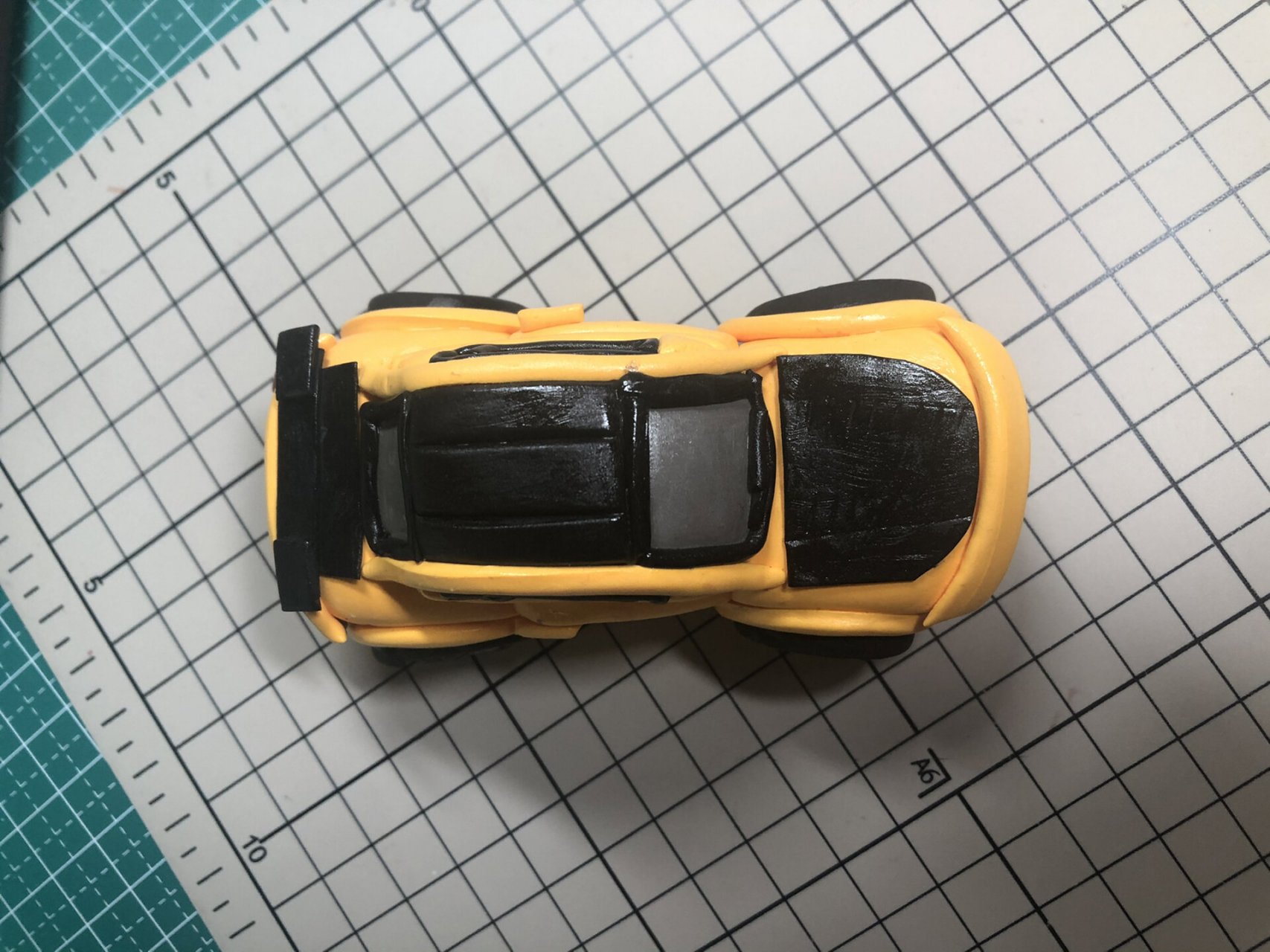 粘土大黄蜂,有被惊艳到 在儿子的强烈要求下,使出了我的洪荒之力模仿