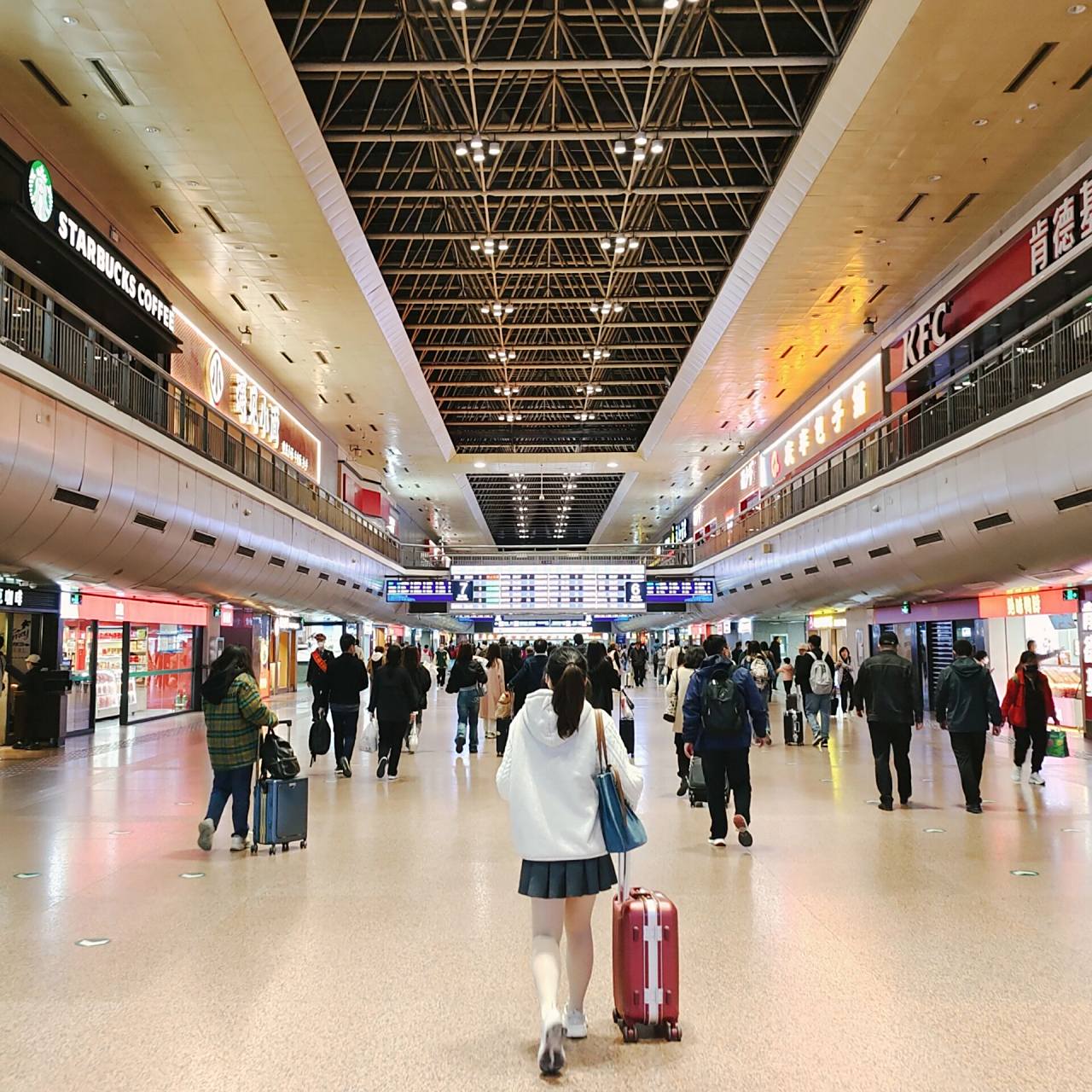 北京西站大迷宫 商务候车室 好久没来北京西了,上次来还得是将近10年