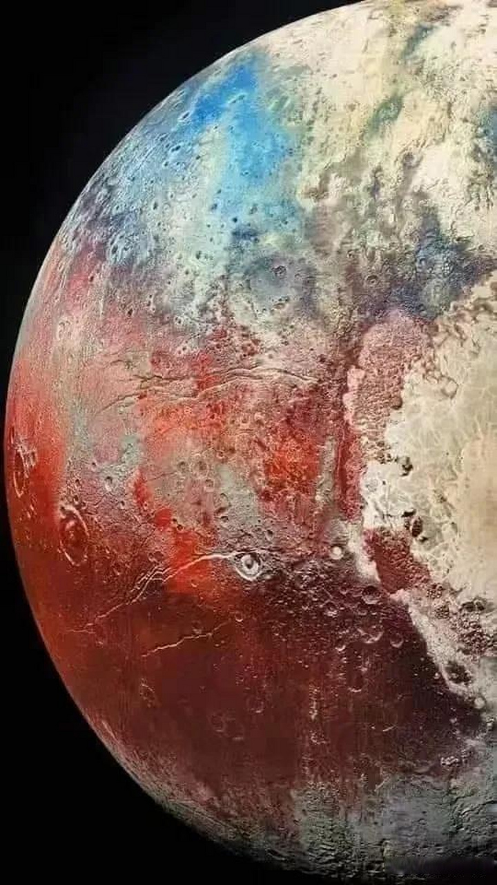 新视野号宇宙飞船拍摄到的最清晰的冥王星图像.