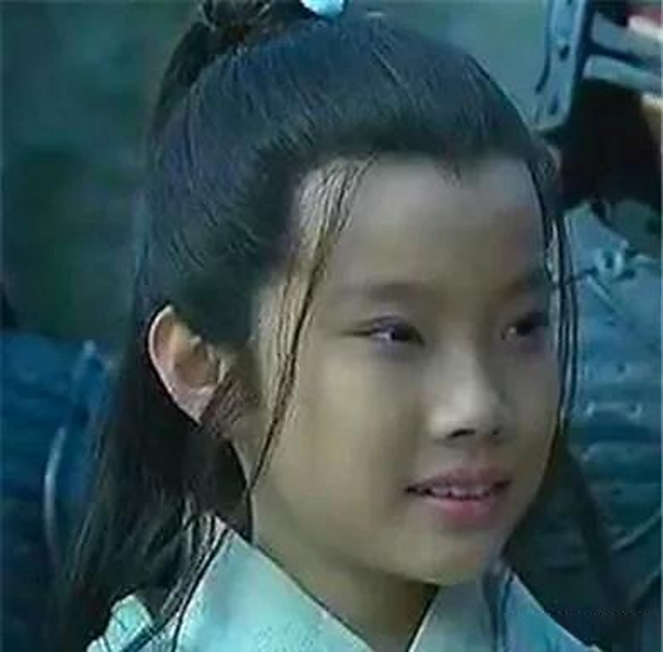 曹冲是曹操最宠爱的儿子之一,他不仅才华横溢,还非常聪明.