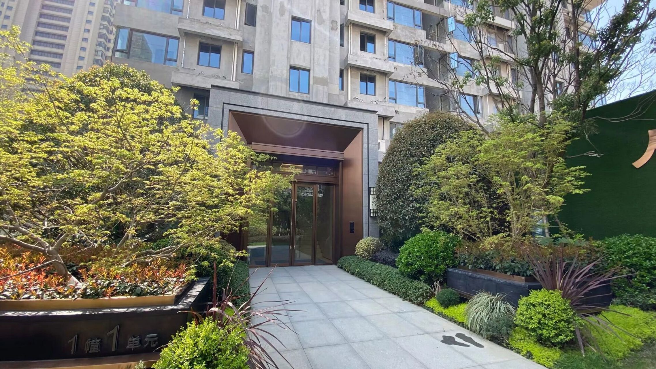 伟星长江赋也叫伟星璞悦台,有高层和洋房,这外立面效果杠杠的!