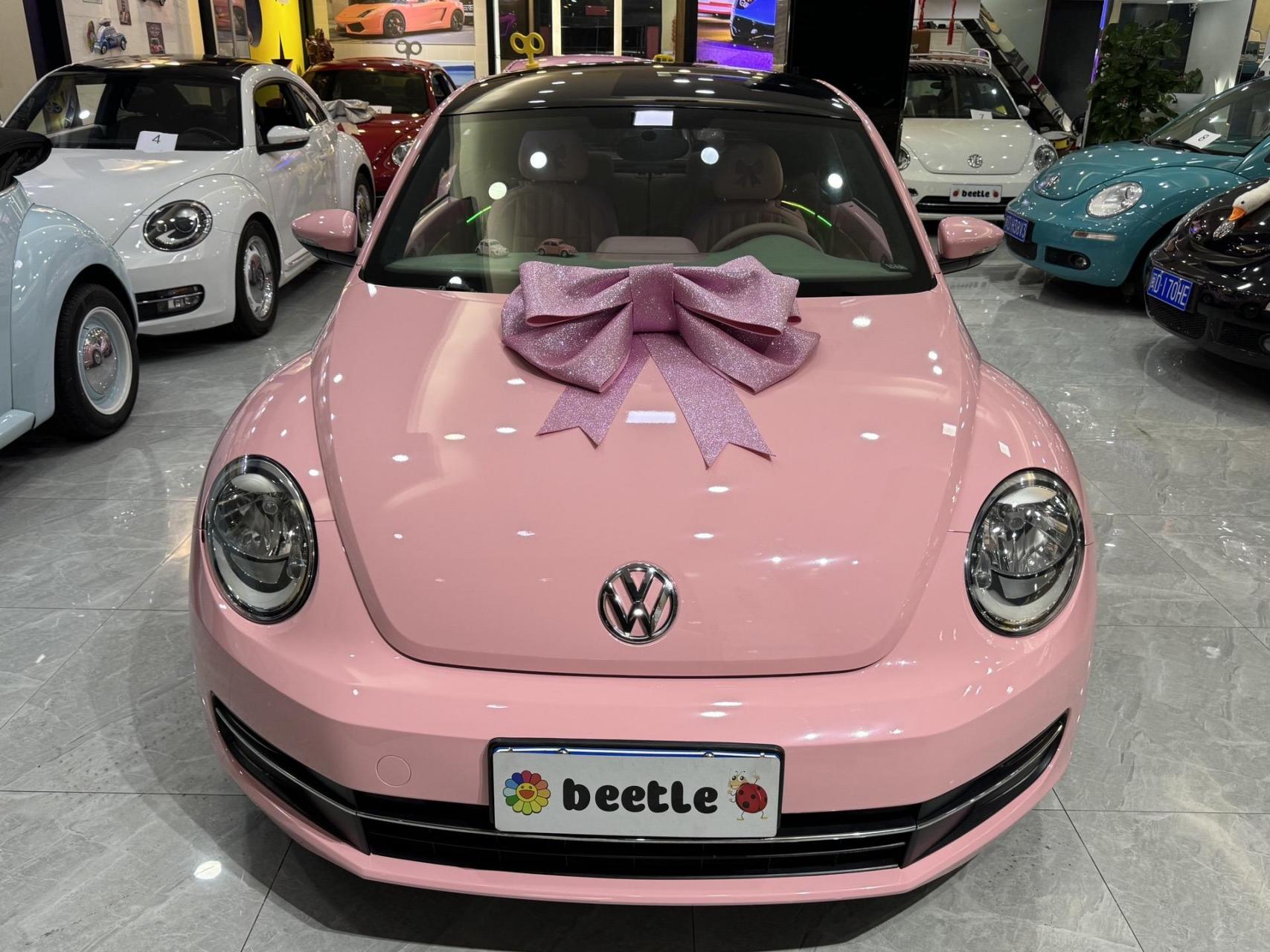 新到车源:三代甲壳虫,13年8月上户,安全行驶9万公里,粉色定制版本,全