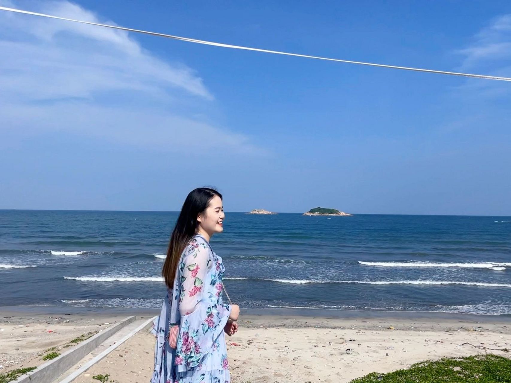 月亮脸,鞋拔子脸,侧脸丑了好多年 鼻子不高,侧面看就是下巴外凸,侧面