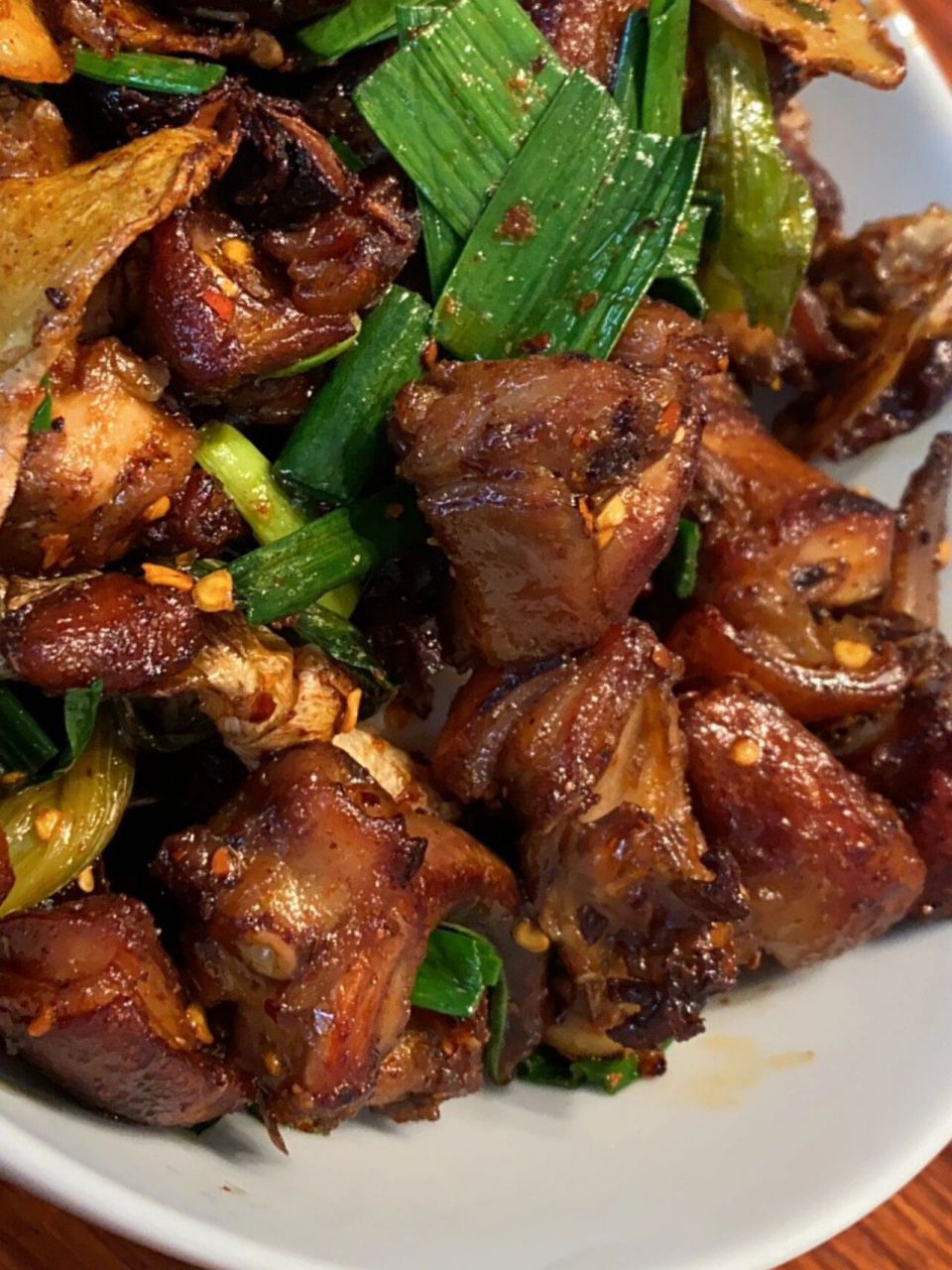 家常版干锅兔肉 比麻辣的好吃 少香料,免油炸,不加辣椒也好吃.