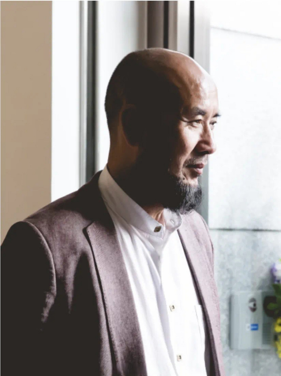 【艺术家专访|秦风:艺术家的责任是这个世界的警醒者】  以水墨作品