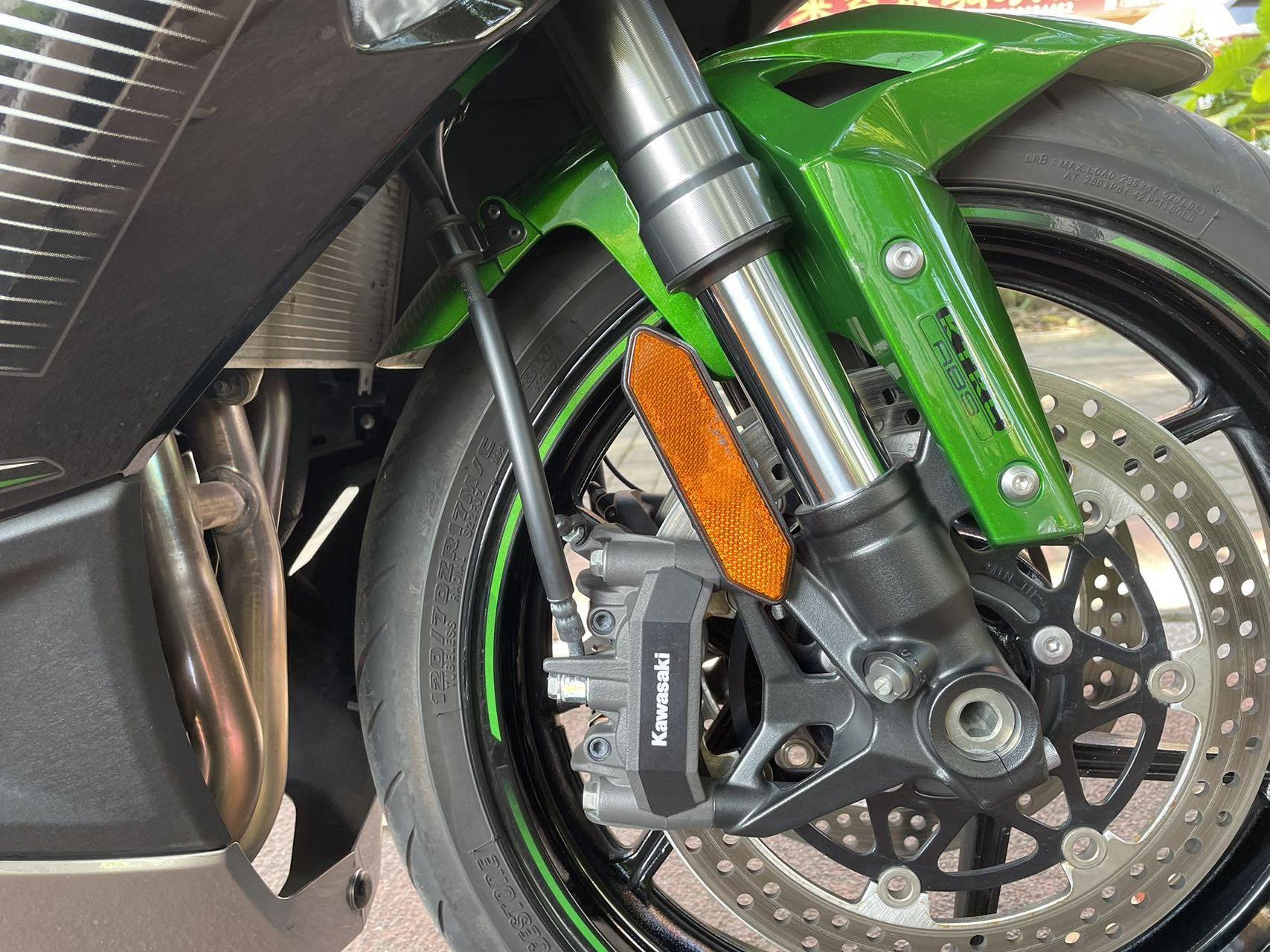 全车进口车衣,原厂防摔,原厂边箱,精品准新地库车川崎 ninja1000sx