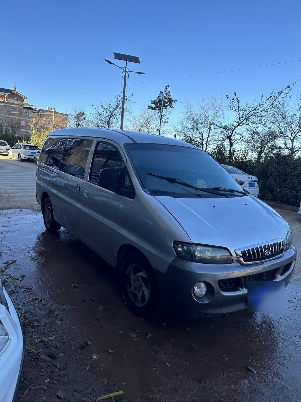 江淮瑞风,大商务车,七座,现代发动机,后排座椅可以吊起来,中排可以360