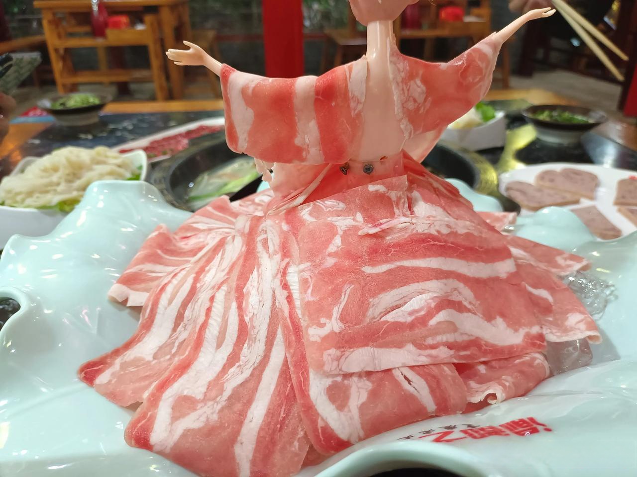姑娘请你记住, 无论这个世界对你怎么样, 请你一