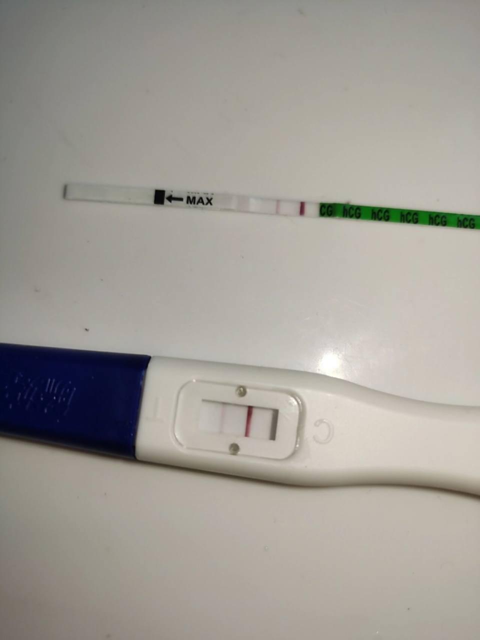 坚持用验孕棒测 姐妹们,如果你发现你怀孕了,用验孕棒测一定要1分钟到