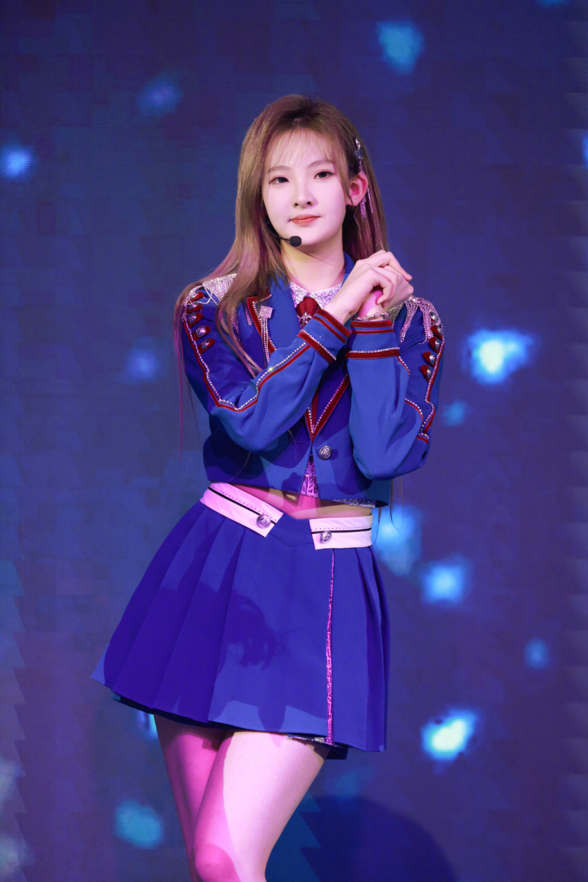 倒数计时开始闭上眼 让心自由飞向天边 snh48-费沁源-- snh48-陈琳