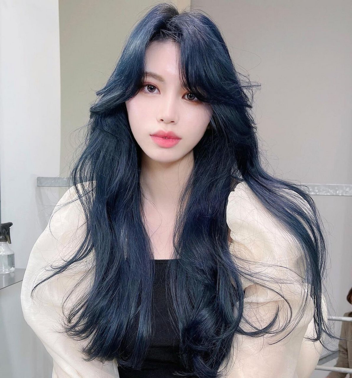墨蓝色2021最有质感的发色 需要漂发但只漂到了橙黄色,不用漂太浅