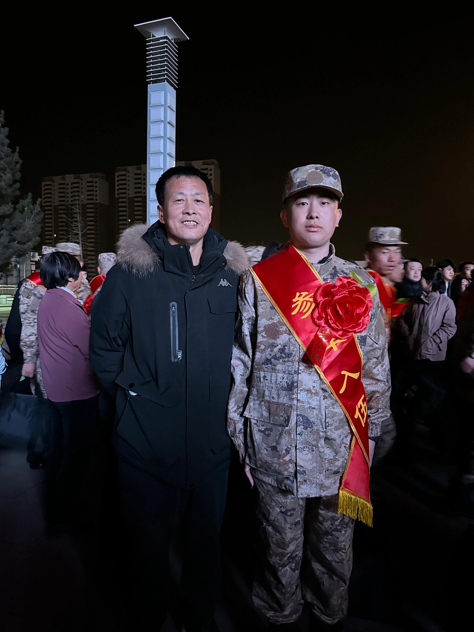 亲爱的弟弟,见字如面 此时此刻的你,已经踏上了去