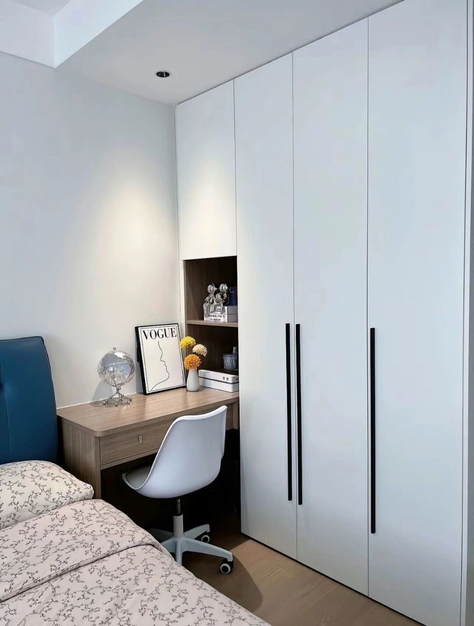 小房间做柜子,既要美观也要讲究实用,不想做榻榻米可以试试儿童房衣柜