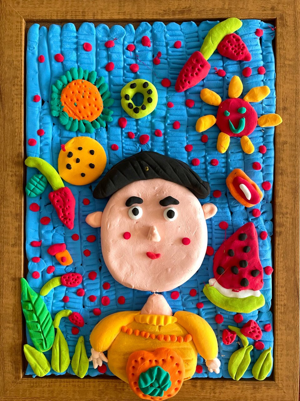 黏土作品《自画像》 小朋友的想法很独特,每件作品都很有趣