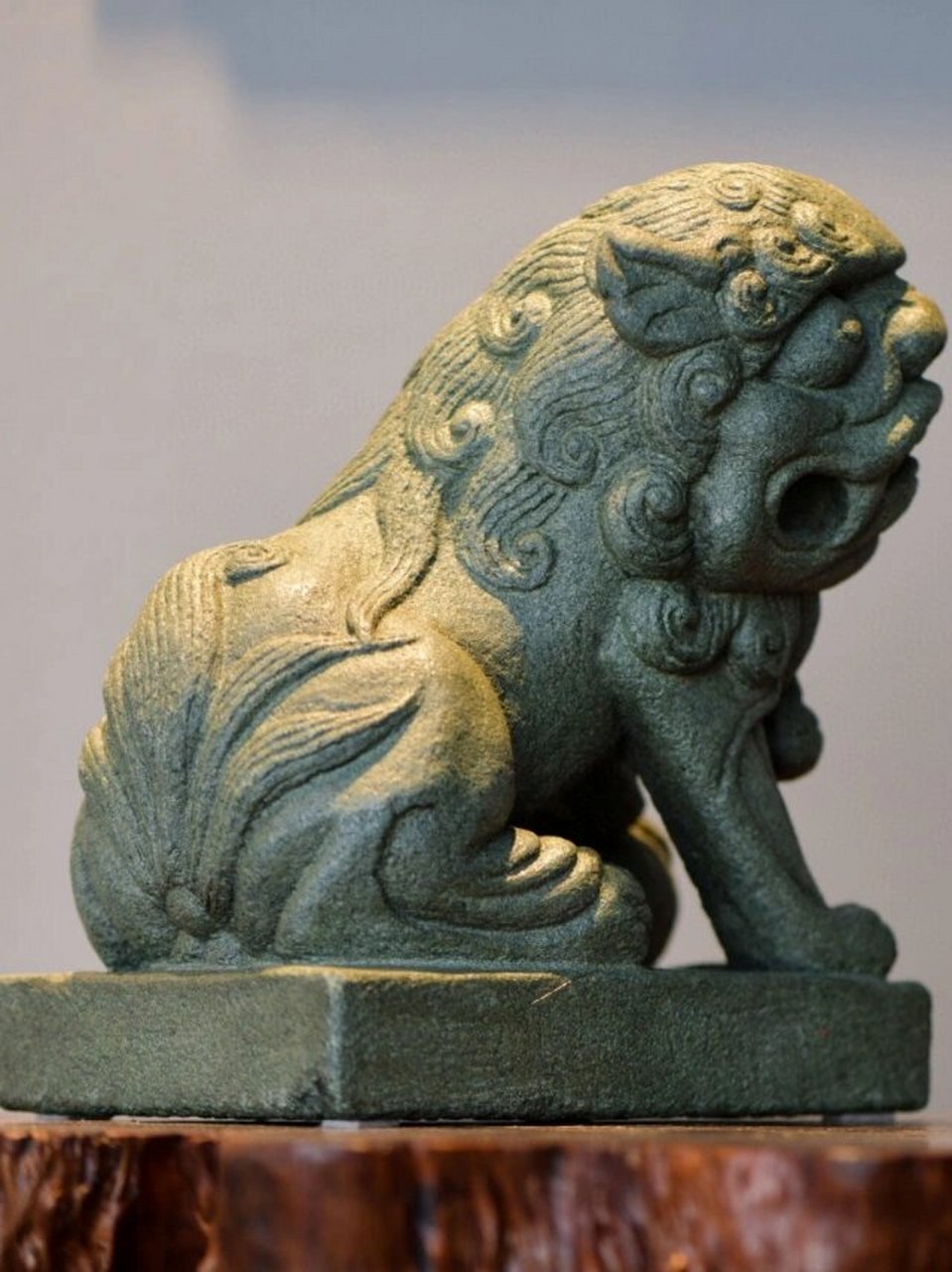 镇宅神兽——狮子 石狮子是中国传统文化中常见物品,以石材为原材料