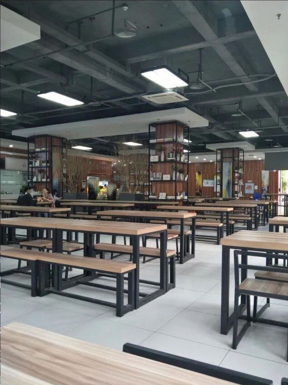 重庆艺术学校欢迎大家私信咨询就读 重庆艺术学校成立于1985年,具有