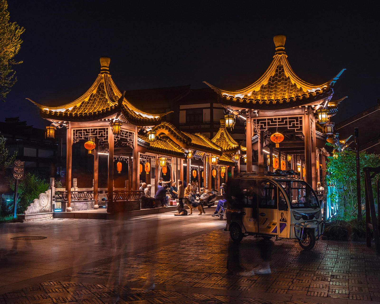 夜游安丰古街 初次到访,夜游安丰古镇,刚开始觉得很安静,走进去之后才