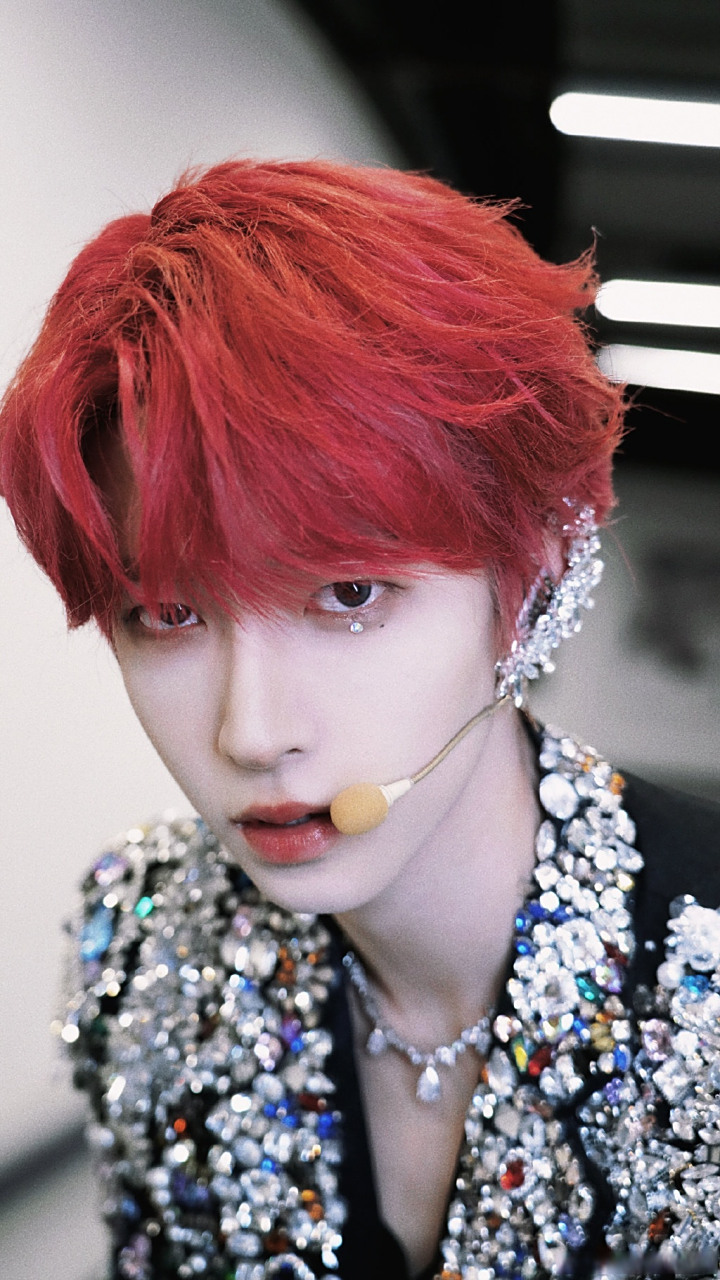 年轻人追星蓝皮书##刘宇0424毕业快乐#  早上好呀~来看红发大帅哥