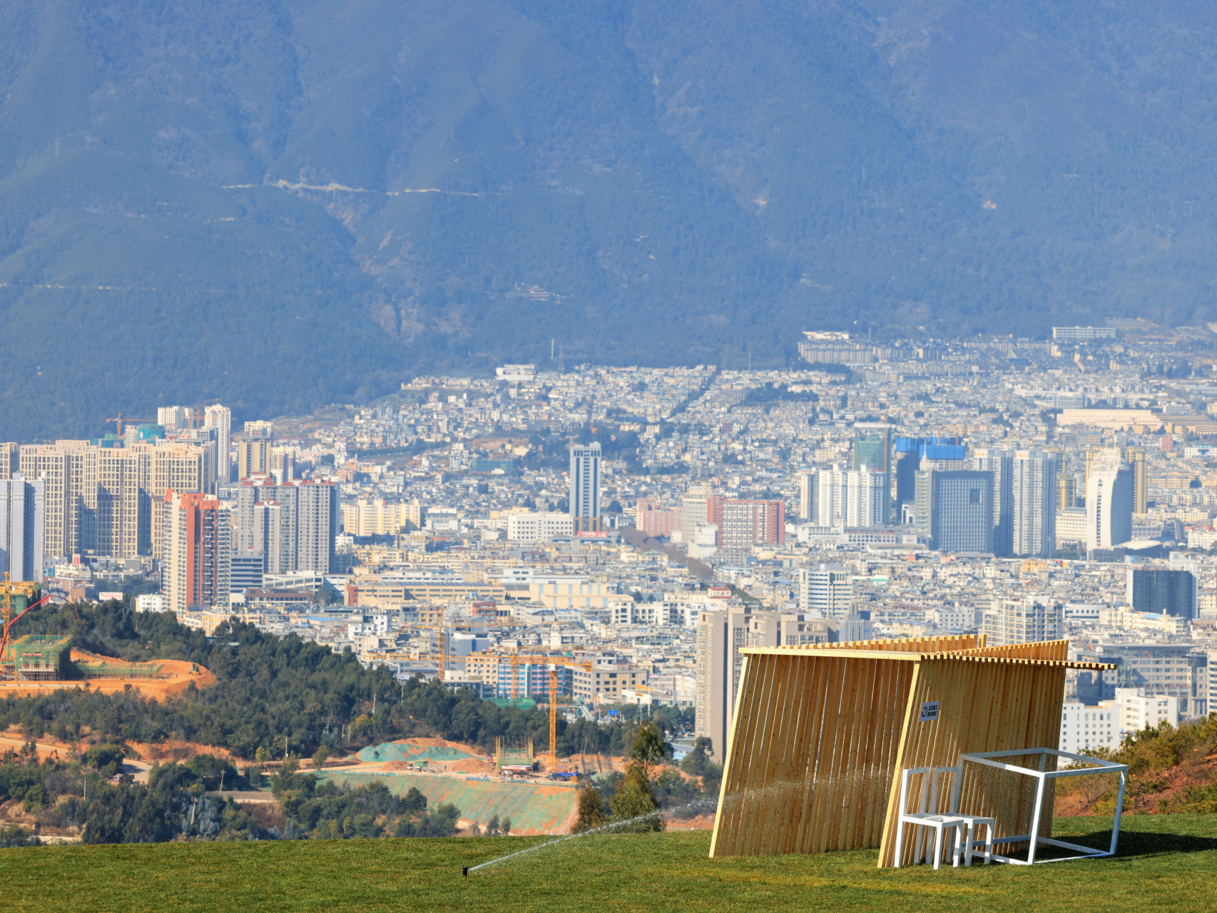 大理云想山是一处新晋网红打卡地,距离网红兴盛大桥6.