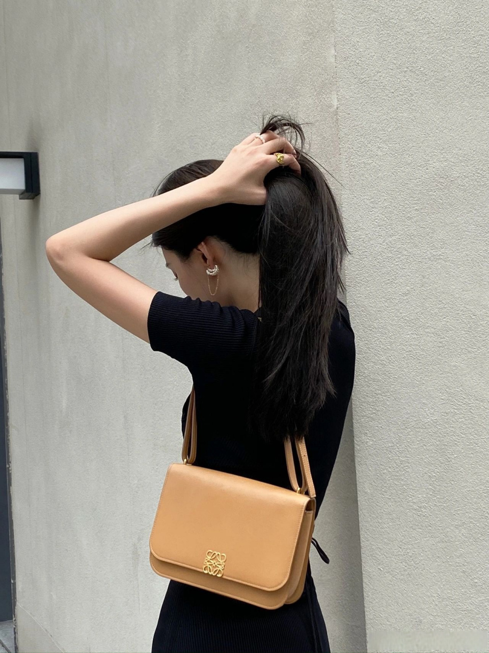79 迪拜奶奶