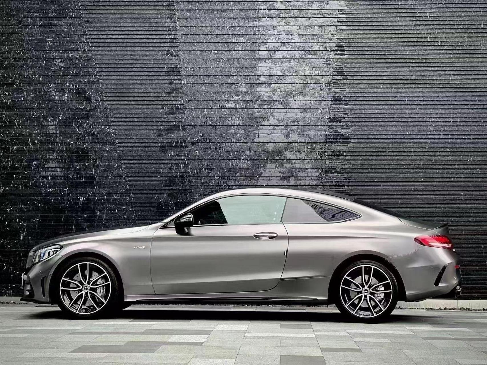 奔驰amg c43 4matic.