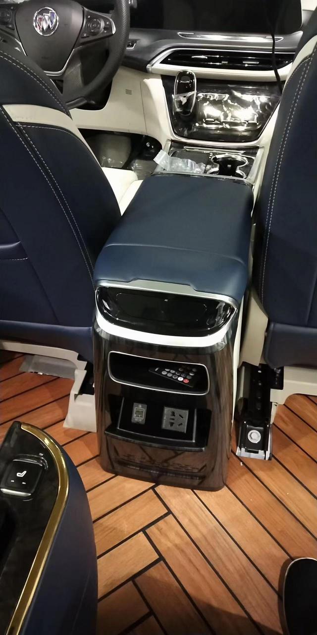 别克gl8轻混 652t653t艾维亚扶手箱